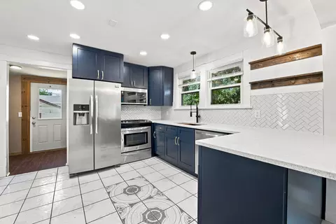 Kitchen - 111 W Delaware St, Dwight, IL 60420 photo 2 of 5