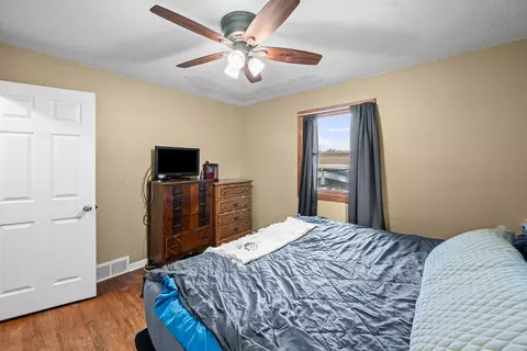Bedroom - 3140 11th Ave, Moline, IL 61265 photo 6 of 6