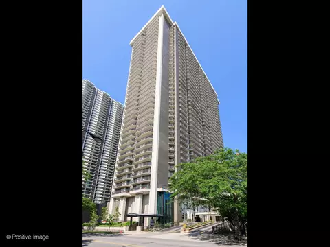 6007 N Sheridan Rd #14D, Chicago, IL 60660