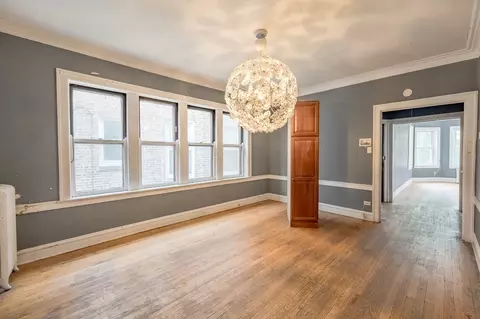 Living - 7754 S Saginaw Ave, Chicago, IL 60649 photo 2 of 5