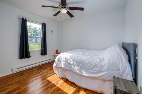 Bedroom - 403 N 1st St, Sheldon, IL 60966 photo 1 of 2