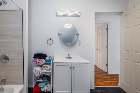Bath - 403 N 1st St, Sheldon, IL 60966 photo 1 of 1