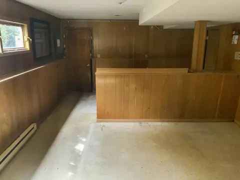 Living - 747 Palace St, Aurora, IL 60506 photo 4 of 4