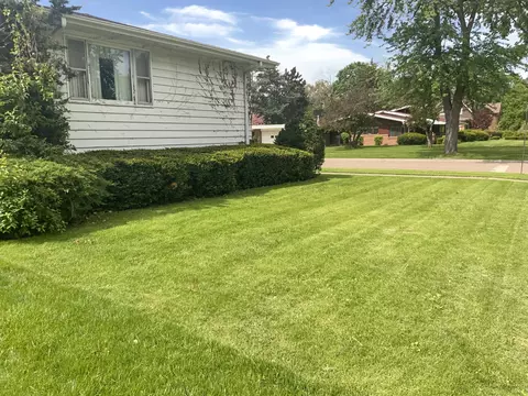 Exterior - 747 Palace St, Aurora, IL 60506 photo 5 of 5