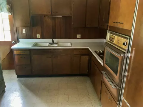 Kitchen - 747 Palace St, Aurora, IL 60506 photo 1 of 1