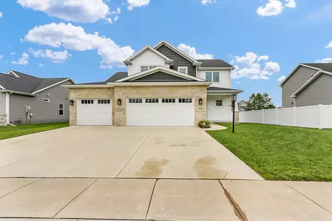 2009 Max Run Dr, Champaign, IL 61822
