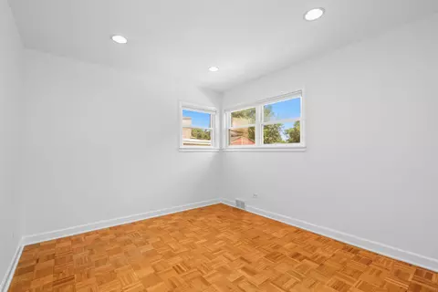 Bedroom - 119 Elm St, Glenview, IL 60025 photo 1 of 8