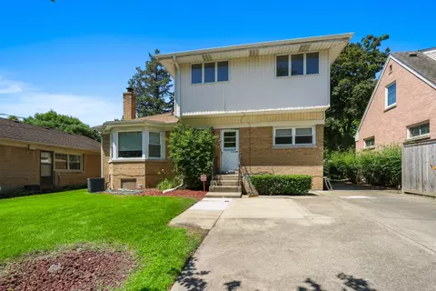 Exterior - 119 Elm St, Glenview, IL 60025 photo 4 of 5