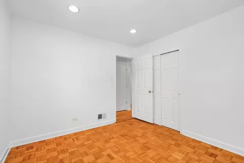 Bedroom - 119 Elm St, Glenview, IL 60025 photo 2 of 8