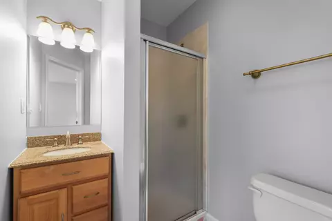 Bath - 119 Elm St, Glenview, IL 60025 photo 3 of 3