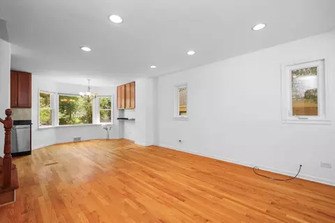Living - 119 Elm St, Glenview, IL 60025 photo 1 of 3