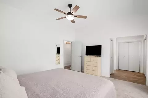 Bedroom - 21 Kyle Ct, Willowbrook, IL 60527 photo 3 of 5