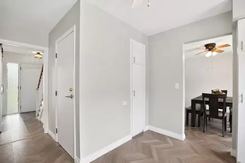 Entry Way - 21 Kyle Ct, Willowbrook, IL 60527 photo 1 of 1