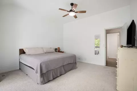 Bedroom - 21 Kyle Ct, Willowbrook, IL 60527 photo 2 of 5