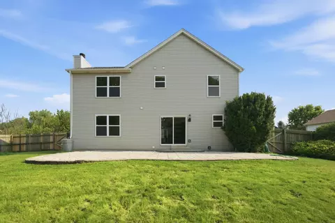 Exterior - 2075 Corinne Rd, Aurora, IL 60506 photo 3 of 4