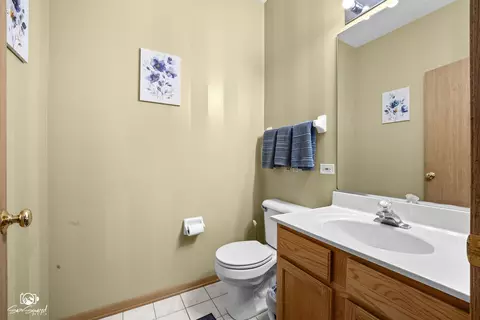 Bath - 16511 W Springview Dr, Lockport, IL 60441 photo 1 of 5
