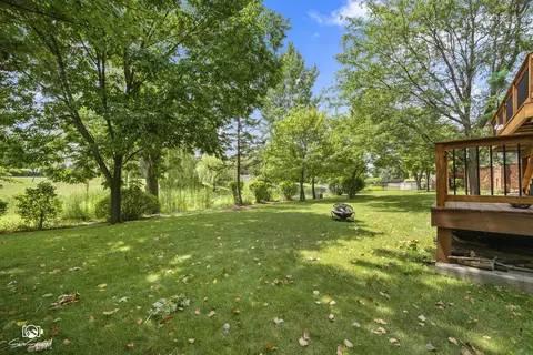 Exterior - 16511 W Springview Dr, Lockport, IL 60441 photo 3 of 5