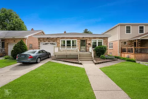 10016 S Clifton Park Ave, Evergreen Park, IL 60805