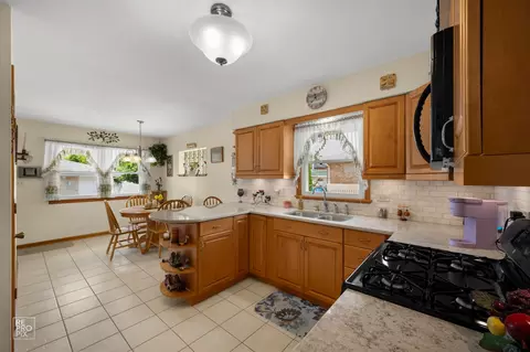 444 S Prospect Ave, Itasca, IL 60143 photo 8