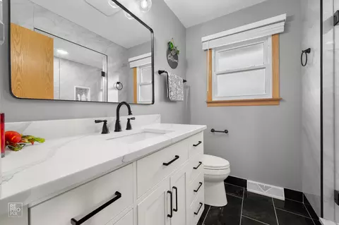 444 S Prospect Ave, Itasca, IL 60143 photo 9