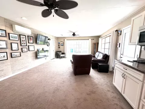 Living - 1815 13th St, Peru, IL 61354 photo 5 of 5