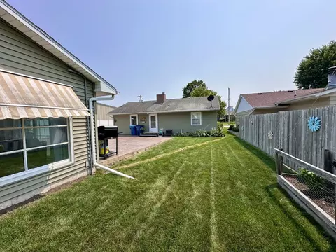 Exterior - 1815 13th St, Peru, IL 61354 photo 4 of 6