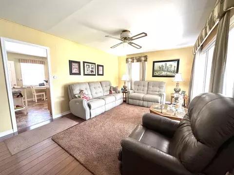 Living - 1815 13th St, Peru, IL 61354 photo 1 of 5