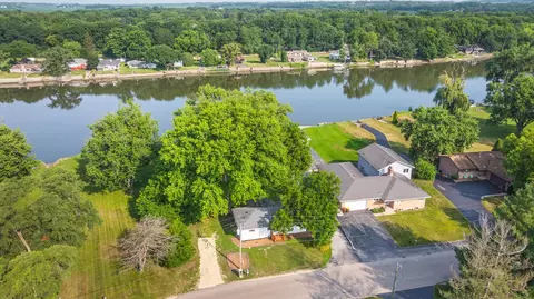 10910 Ventura Blvd, Machesney Park, IL 61115