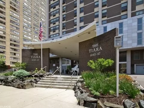 6147 N Sheridan Rd #26B, Chicago, IL 60660