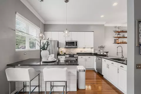 Kitchen - 7521 Brown Ave #E, Forest Park, IL 60130 photo 2 of 6