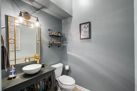 Bath - 7521 Brown Ave #E, Forest Park, IL 60130 photo 1 of 3