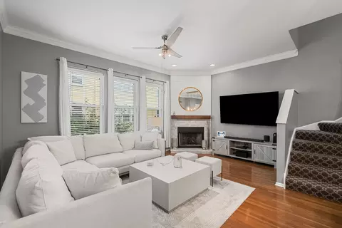 Living - 7521 Brown Ave #E, Forest Park, IL 60130 photo 3 of 4