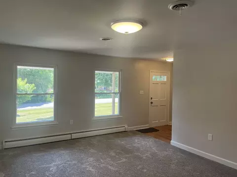 Living - 7 S410 Midfield Dr, Aurora, IL 60506 photo 4 of 6