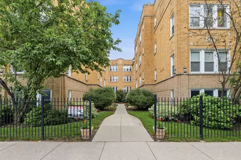 4343 N Sacramento Ave #2A, Chicago, IL 60618