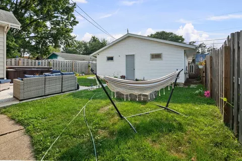 2325 29th St, Moline, IL 61265 photo 27