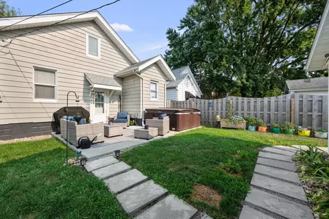 2325 29th St, Moline, IL 61265 photo 25