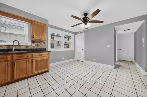 Other - 5024 N Austin Ave #2E, Chicago, IL 60630 photo 3 of 8