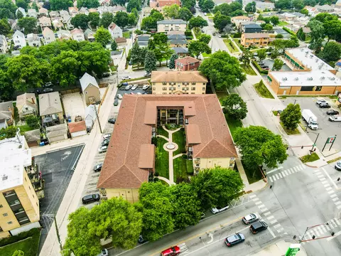 View/Area - 5024 N Austin Ave #2E, Chicago, IL 60630 photo 8 of 10