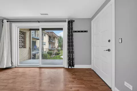Other - 5024 N Austin Ave #2E, Chicago, IL 60630 photo 1 of 8
