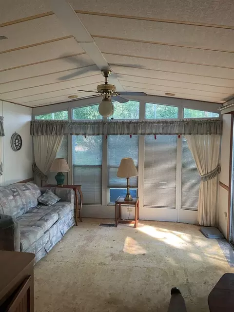Living - 184 Windward, Lakemoor, IL 60051 photo 1 of 1
