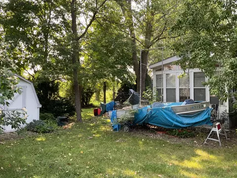 Exterior - 184 Windward, Lakemoor, IL 60051 photo 6 of 8