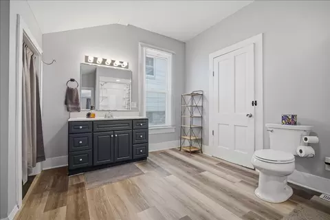 Bath - 713 E Buchanan St, Bloomington, IL 61701 photo 1 of 1
