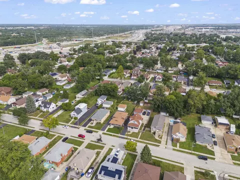 View/Area - 5902 W Maple Ave, Berkeley, IL 60163 photo 5 of 13