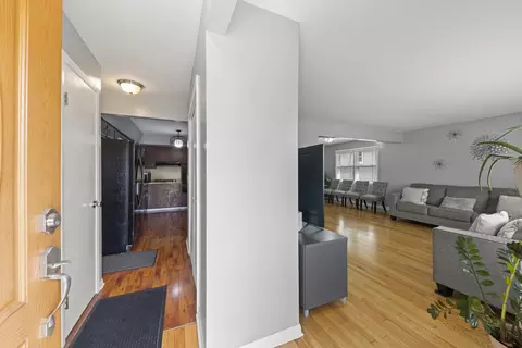 Entry Way - 5902 W Maple Ave, Berkeley, IL 60163 photo 1 of 2
