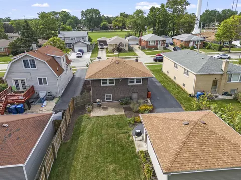 View/Area - 5902 W Maple Ave, Berkeley, IL 60163 photo 1 of 13