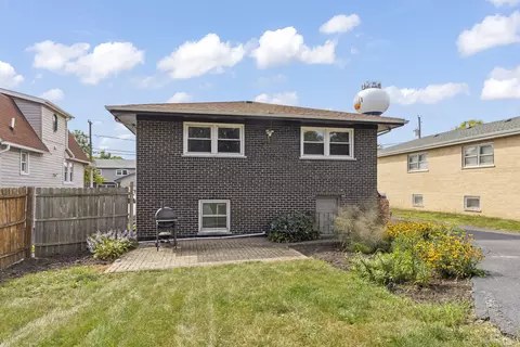 Exterior - 5902 W Maple Ave, Berkeley, IL 60163 photo 4 of 5