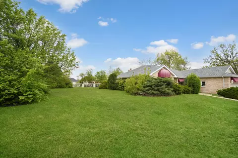 Exterior - 14650 Lamon Ave, Midlothian, IL 60445 photo 8 of 8