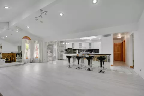 Other - 14650 Lamon Ave, Midlothian, IL 60445 photo 3 of 11