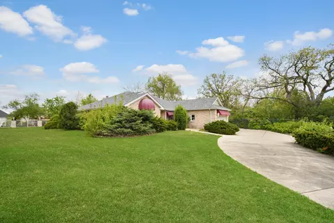 Exterior - 14650 Lamon Ave, Midlothian, IL 60445 photo 2 of 8