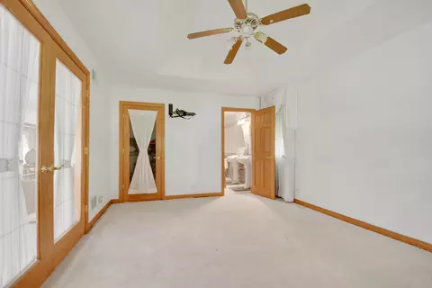 Bedroom - 14650 Lamon Ave, Midlothian, IL 60445 photo 2 of 4